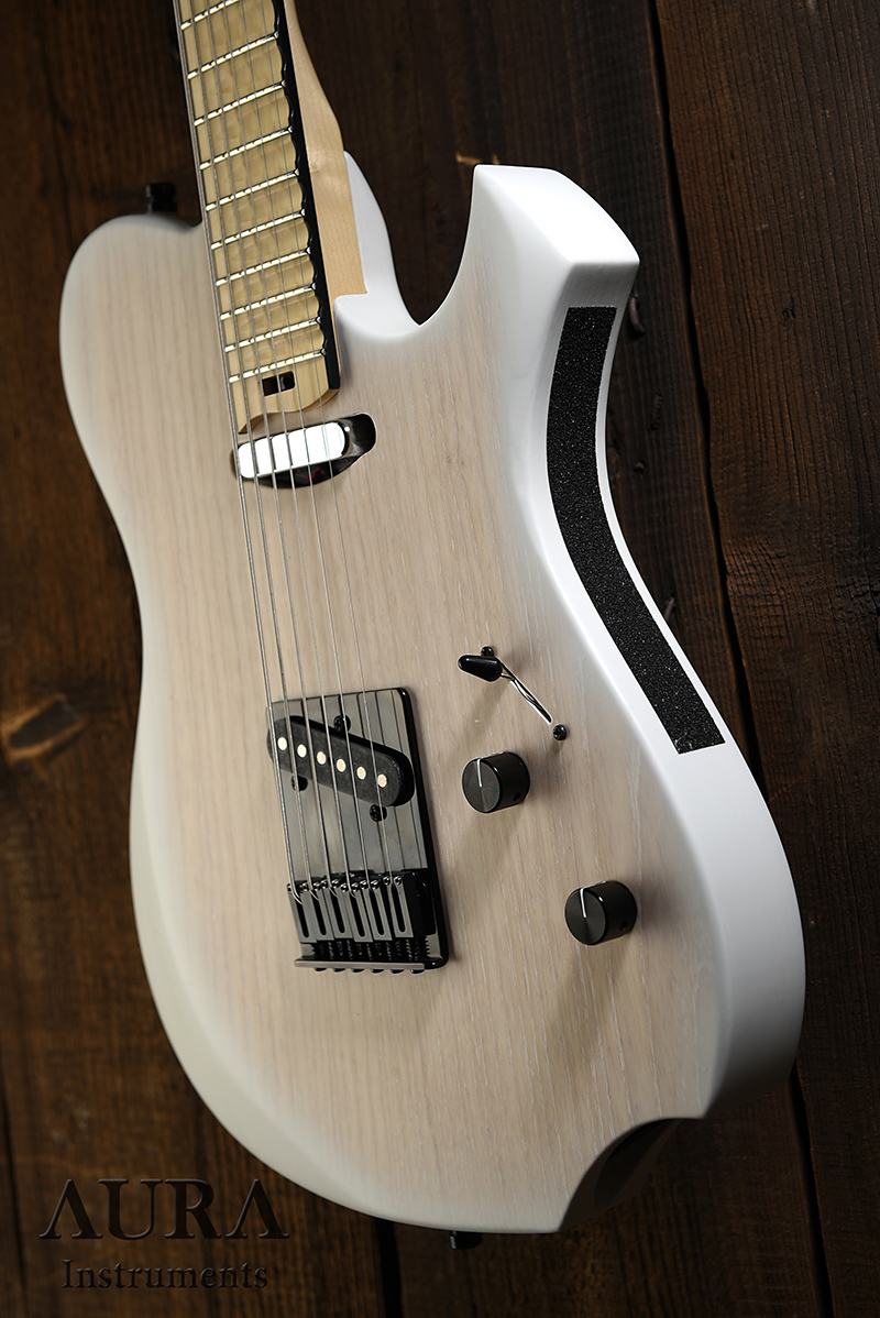 Guitar Aura Baritone Winter detail 2